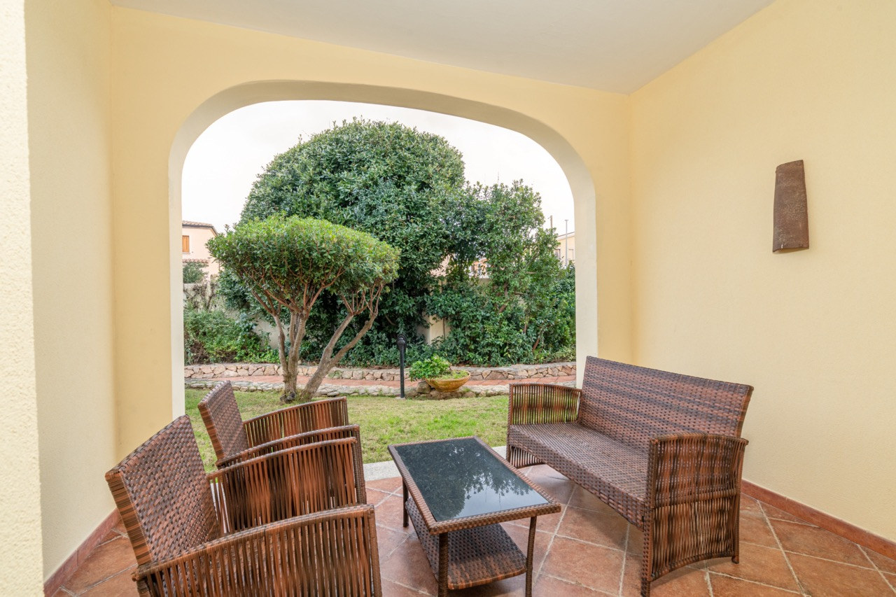 Garden terrace of a Classic room at Hotel Sa Pedra
