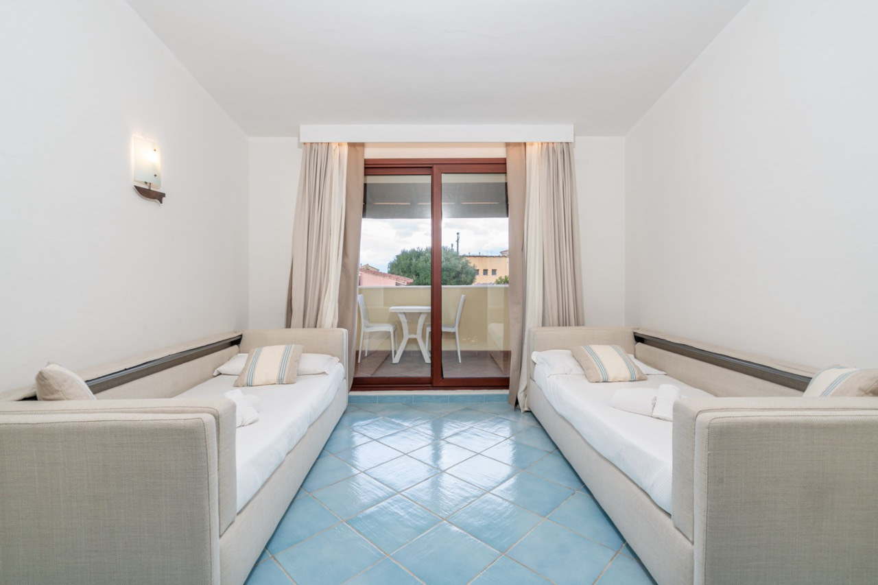 Junior Suite second bedroom with balcony